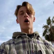 Brian Canales (@_brian_03)