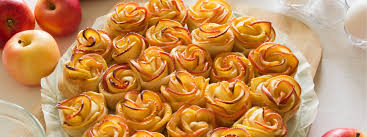 Nella pasta sfoglia ordinaria è sufficiente ripetere l'operazione 3 volte, nella pasta sfoglia classica o fine si arriva ai canonici 6 giri. Ricette Con La Pasta Sfoglia Idee Dolci E Salate Da Portare In Tavola