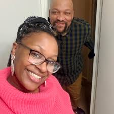 Let's see 😂🤣😂🤣 My landlord sent me this emoji and I sent him this and  he sent me this what should I send back to him