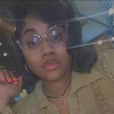 Jasmine Reeves's Instagram, Twitter & Facebook