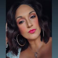 Who can create a custom rustic farmhouse style welcome sign in Azle?