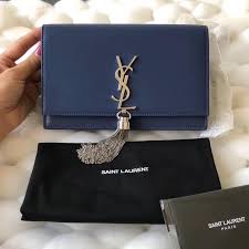 全球特价购小白on instagram ysl 蓝 色光面 单 肩流 苏链 条包尺寸 19 12 5 全新未 拆膜rm4800 saint laurent paris wallet on a