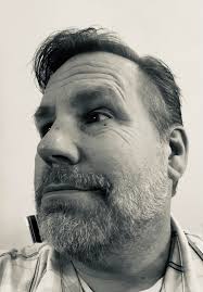 TWONKS I CUT MYSELF SHAVING I DON'T SEE ANY CUTS