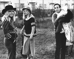 Jako młoda dziewczyna uprawiała lekkoatletykę, odnosząc sukcesy w kategorii młodziczek (mistrzostwo polski w sztafecie 4 x 100 m). Maryla Rodowicz Zycie I Tworczosc Artysta Culture Pl