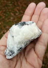 Rough Quartz Rock Crystal Rock Slate Rock Rock Decor Aquarium Etsy Healing Crystals Meanings Increase Intuition Quartz Rock