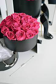 Pin On Preserved Roses In A Box Hamilton Flowers