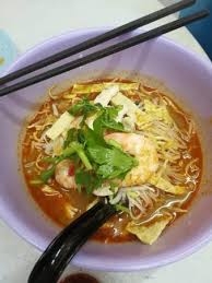 The broth is what gives sarawak laksa it's unique taste, it is a perfect blend of red chili, shrimp paste, lemongrass, sour tamarind, garlic, ginger, herbs, spices and is our pleasure to serve you. Auntie Christina S Sarawak Laksa Kl Picture Of Aunty Christina S Sarawak Laksa Kuala Lumpur Tripadvisor