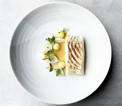 The color of service ware affects the overall presentation as well as our taste perceptions and even our appetite. Food Plating Home Facebook