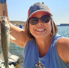 Who can recommend a taxidermist?