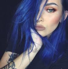 Capelli sfumati se li hai lunghi. Capelli Blu Notte Coloriamoci Con Stile Globelife