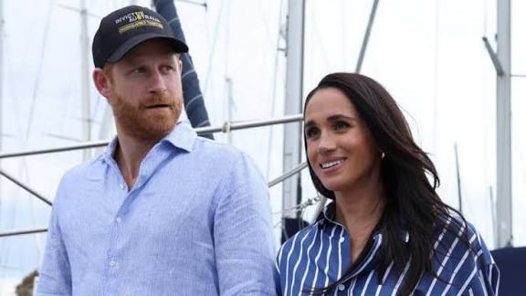 Harry reconsidering taking Meghan and children on UK trip - BBC News