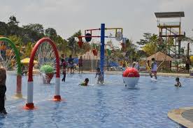 Sangkan Resort Aqua Park Merupakan Taman Rekreasi Air Terbesar Waterpark Waterboom Yang Berlokasi Di Jl Bandorasa Km 12 Kuningan Cire Villa Hotel Taman