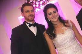 Helping tunisia go wild for tennis inspiring future generations dreaming of grand slam glory @ons_jabeur is looking to send a very powerful message to women and kids in tunisia, africa and the arabic world. Mariage De Ons Jabeur Et L Escrimeur Jetsetmagazine Net Facebook