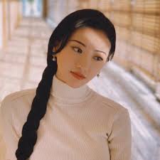 Phoebe Lau ☠ (@phoebelaufy)