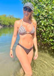 Vicky Stark - Free nude pics, galleries & more at Babepedia