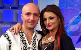 Cu ce se ocupă concurenta de la survivor românia. P9a2yn Oug493m