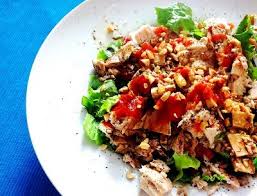 Easy Sriracha Tuna Salad The Spice Kit Recipes Recipe Fish Salad Tuna Fish Recipes Salad