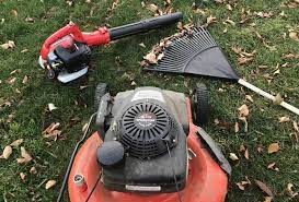 Best Way To Pick Up Leaves In Your Yard Top 6 Methods Prudent Reviews