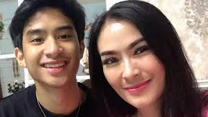 Naura dan devano live bikin baper. Sempat Depresi Selalu Dikaitkan Dengan Sang Ibu Iis Dahlia Devano Danendra Saya Capek Era Id