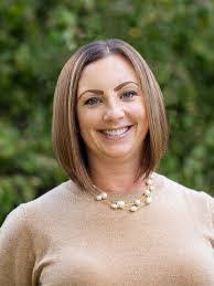 Shauna Albert's Instagram, Twitter & Facebook