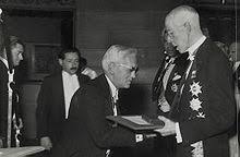 Căutarea unor modalități de producere a analogilor a fost încredințată microbiologului zinaida ermolieva. Alexander Fleming Wikipedia La Enciclopedia Libre
