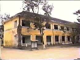 Image result for trường xưa bạn cũ