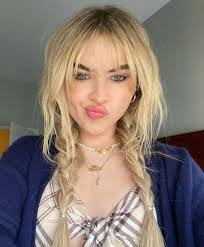 Leslie Tello's Instagram, Twitter & Facebook