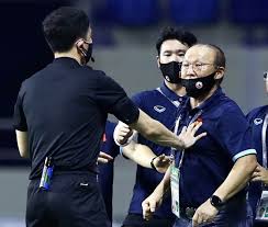 Tối nay, hlv park hang seo về hàn quốc chịu tang bố vợ. Hlv Park Hang Seo Nháº­n Nhiá»u Tháº» Nháº¥t á»Ÿ Ä'á»™i Tuyá»ƒn Viá»‡t Nam Bao Dan Tri