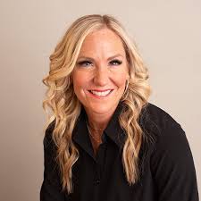 Women Thrive IV: Inspiring True Stories of Women Overcoming Adversity