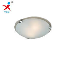Kaca hias memiliki nilai artistik yang tinggi karena harus dibuat secara khusus dengan tangan. Lampu Plafon Kaca Bening Pasir Pelindung Lampu Kaca Melengkung Bulat Lampu Kaca Melengkung Buy Kaca Melengkung Cahaya Lampu Langit Langit Kaca Bundar Sandblast Kaca Kap Lampu Product On Alibaba Com