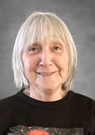 Danielle Simoneau's Instagram, Twitter & Facebook