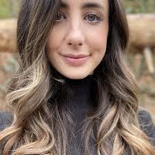 Aimee Hammer's Instagram, Twitter & Facebook