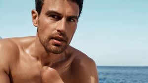 Armie Hammer, Kurt Russell + Kodi Smit-McPhee Cover L'Uomo Vogue