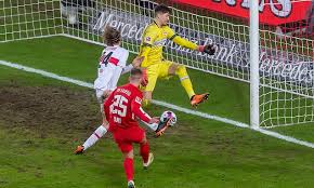 Alle direktflüge auf der strecke werden von eurowings angeboten und in der regel von der regionalen airline lgw ausgeführt. Rb Leipzig Beat Stuttgart