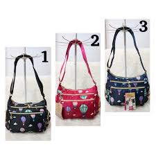 Tas wanita kini tidak hanya menjadi alat penyimpanan barang semata. Tas Selempang Wanita Import Chibao Motif Shopee Indonesia