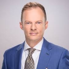 Chris Lovingood's Instagram, Twitter & Facebook