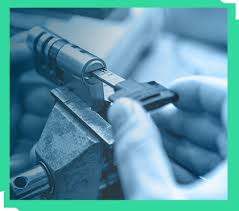 It may be tempting to try and get the experience over with as fast as possible, but you should resist that urge. Emergency Locksmith Services 24 Hour Locksmith Services Denver Co