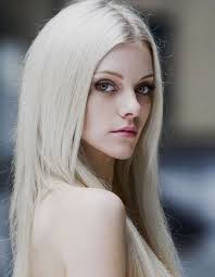 Pin By Diễm Mai Nguyễn On Face Hair Photography Woman Face Platinum Blonde Hair
