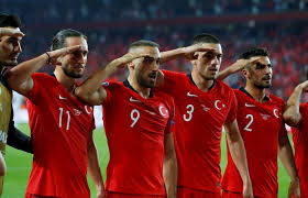 Junior, kind, kids, senior + rugnummer: Uefa Onderzoekt Militair Saluut Turks Elftal Europees Voetbal Ad Nl
