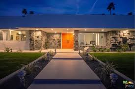 Artful pruning can help you achieve more cubist shapes. 50 Mid Century Modern Landscaping Ideas Photos Home Stratosphere