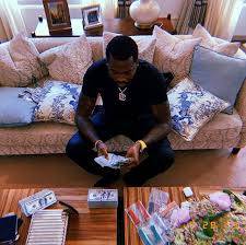 Meek mill is all about motivation. Meek Mill Counting Stacks Meek Mill Meeker Kanye West Wallpaper