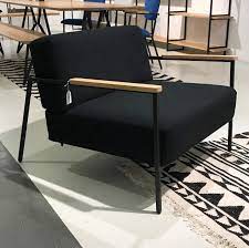 zwarte lounge chair fauteuil design studio h k design eettafels stoelen kasten barkrukken krukken butterfly eettafel stoelen stoelen zwarte bank woonkamer