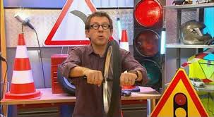 La s curit routi re * testez votre bonne conduite votre permis comporte 20 points. C Est Pas Sorcier Le Virage A Deux Roues Motorise Video Dailymotion