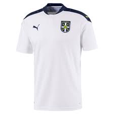 Bei der fußball em 2016 wurden vier mannschaften nicht von den großen drei ausgerüstet. Serbien Auswarts Trikot 2020 21