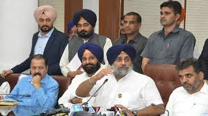 ਬਾਦਲ ਦਲ ਦੀ ਨਵੀਂ ਬਣੀ ਕੋਰ ਕਮੇਟੀ 'ਚ ਮਜੀਠੀਆ, ਸ਼ਰਨਜੀਤ ਸਿੰਘ ਢਿੱਲੋਂ, ਰੱਖੜਾ ਅਤੇ  ਬਲਦਵੇਸ ਸਿੰਘ ਮਾਨ ਸ਼ਾਮਲ