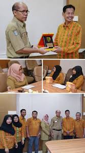 Ratusan wali murid di dispendik surabaya/foto: Kaji Unbk Dinas Pendidikan Kota Dumai Kunjungi Dispendik Dispendik Kota Surabaya