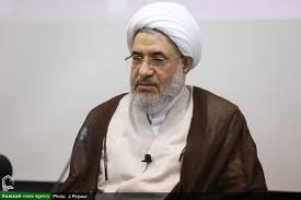 ‫اهانت کننده به آیت الله اراکی عذرخواهی کند - خبرگزاری حوزه‬‎