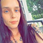 Shelby Branham's Instagram, Twitter & Facebook