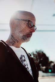 Moby's official youtube channel, featuring live footage, sessions, dj mixes and video blogs as well as classic music videos from 'god moving over the face of the waters (reprise version)' by moby ft. Musikblog Moby All Visible Objects