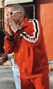 Mi valor no se basa en cómo yo me vista tú criticando y yo en portada' de revista #wallpaper #badbunny #yovistoasí. Bad Bunny Wallpapers Top Free Bad Bunny Backgrounds Wallpaperaccess